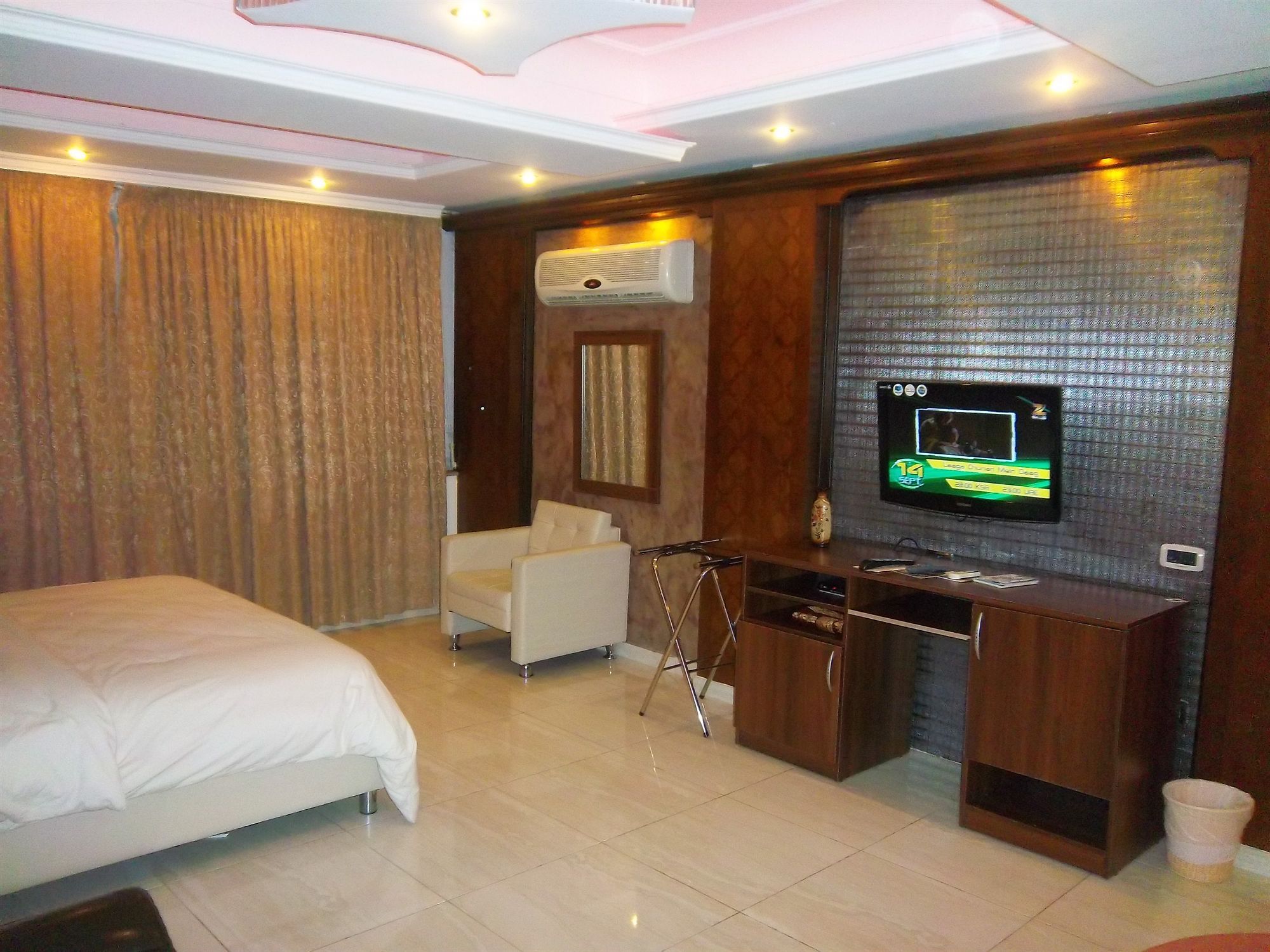 Aghadeer Hotel Amman Exterior photo
